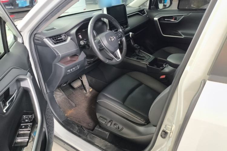 Used Toyota RAV4 2020 2.0L CVT Two-Wheel Drive Prestige Edition Driver Seat