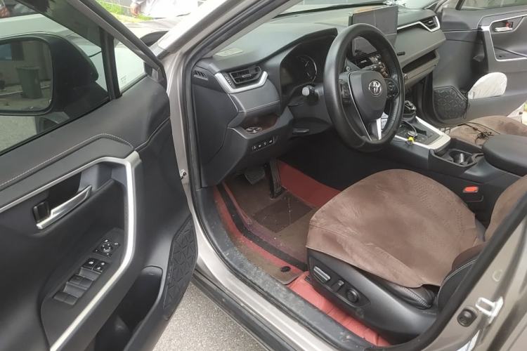 Used Toyota RAV4 2020 2.0L CVT Four-Wheel Drive Prestige Edition Driver Seat