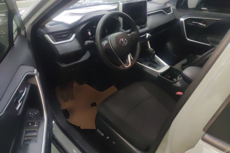 Used Toyota RAV4 2020 2.0L CVT Two-Wheel Drive Fashion Edition Driver Seat