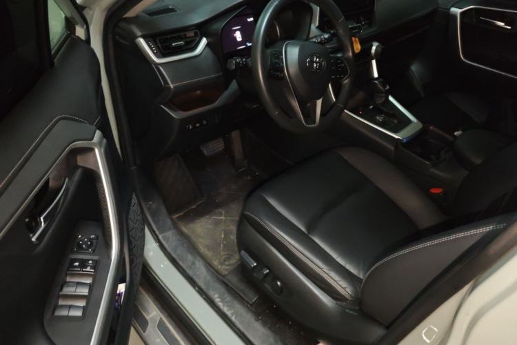Used Toyota RAV4 2020 2.0L CVT Four-Wheel Drive Prestige Edition Driver Seat