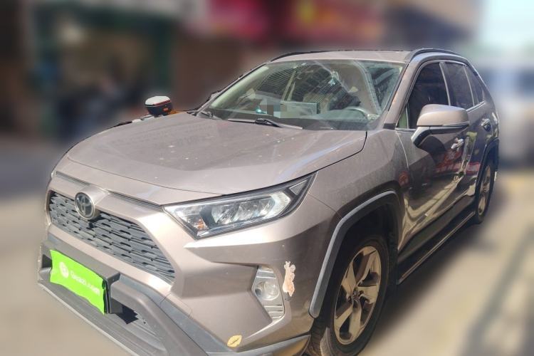 Toyota RAV4 2020 2.0L CVT Two-Wheel Drive Fashion PLUS Edition usata Guazi used car, China used car export, Used car for sale, Used cars, Cheapest cars for sale