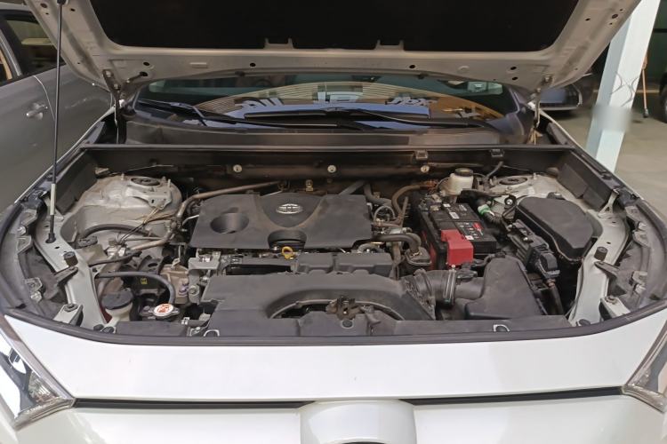 Used Toyota RAV4 2020 2.0L CVT Two-Wheel Drive Fashion Edition Engine Bay