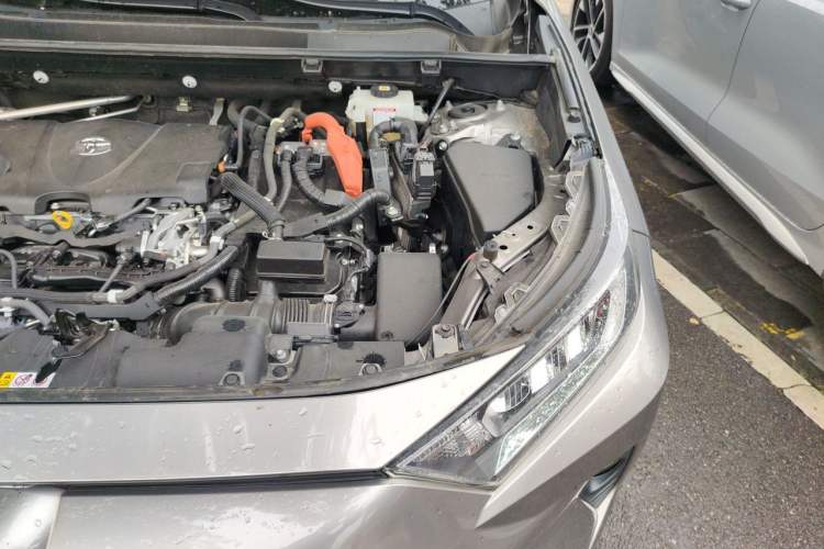 Used Toyota RAV4 2020 Dual-Engine 2.5L E-CVT 4x4 Elite PLUS Edition Engine Bay Left