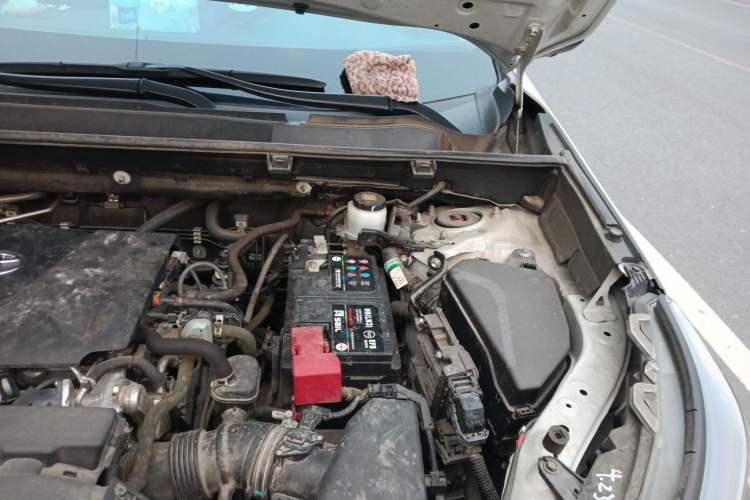 Used Toyota RAV4 2020 2.0L CVT Two-Wheel Drive Fashion Edition Engine Bay Left