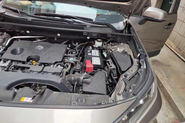 Used Toyota RAV4 2020 2.0L CVT Two-Wheel Drive Fashion Edition Engine Bay Left