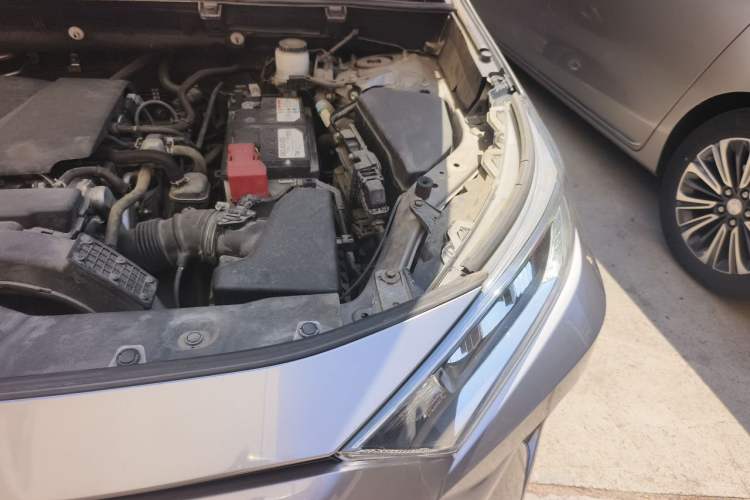 Used Toyota RAV4 2020 2.0L CVT Two-Wheel Drive Fashion Edition Engine Bay Left