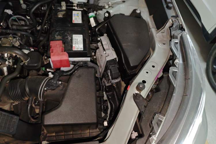 Used Toyota RAV4 2020 2.0L CVT Four-Wheel Drive Prestige Edition Engine Bay Left