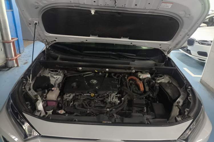 Used Toyota RAV4 2020 Dual-Motor 2.5L E-CVT Four-Wheel Drive Flagship Edition Engine Bay