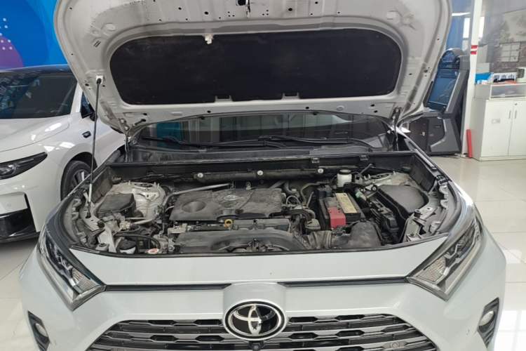 Used Toyota RAV4 2020 2.0L CVT Two-Wheel Drive Prestige Edition Engine Bay