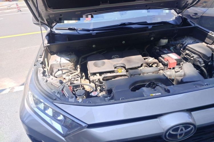 Used Toyota RAV4 2020 2.0L CVT Two-Wheel Drive Fashion Edition Engine Bay Right