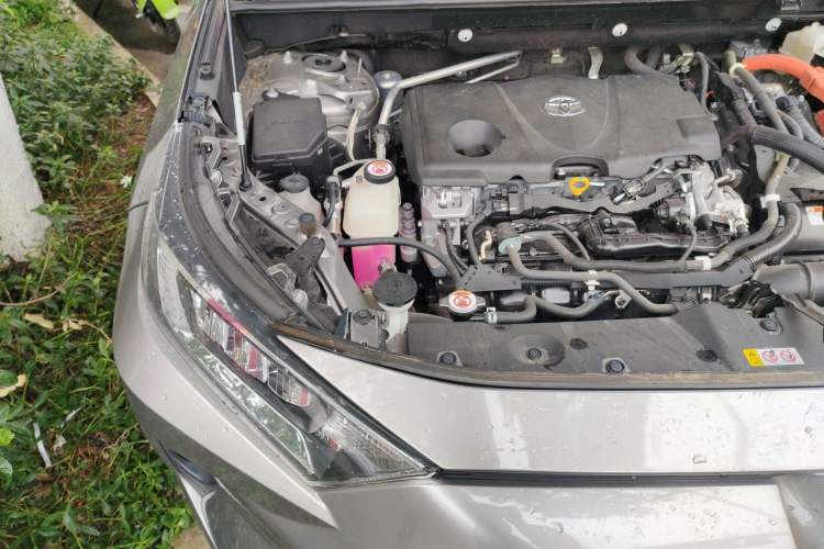 Used Toyota RAV4 2020 Dual-Engine 2.5L E-CVT 4x4 Elite PLUS Edition Engine Bay Right