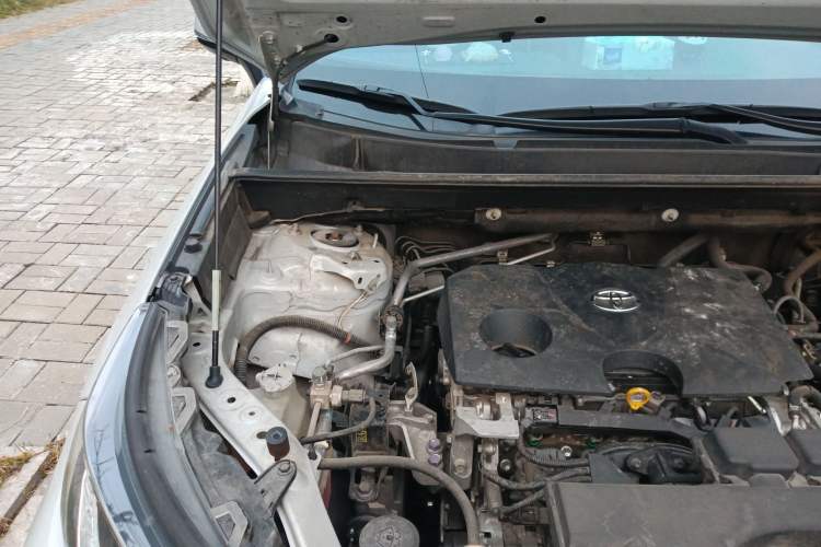 Used Toyota RAV4 2020 2.0L CVT Two-Wheel Drive Fashion Edition Engine Bay Right