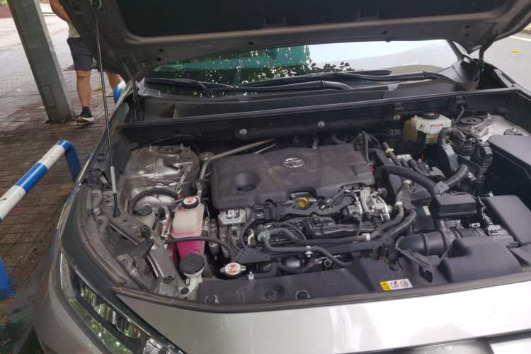 Used Toyota RAV4 2020 Dual-Engine 2.5L E-CVT Two-Wheel Drive Elite Edition Engine Bay Right