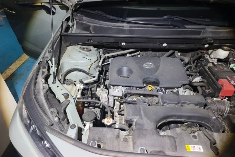 Used Toyota RAV4 2020 2.0L CVT 4x4 Trend Edition Engine Bay Right