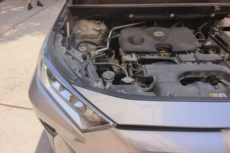 Used Toyota RAV4 2020 2.0L CVT Two-Wheel Drive Fashion Edition Engine Bay Right