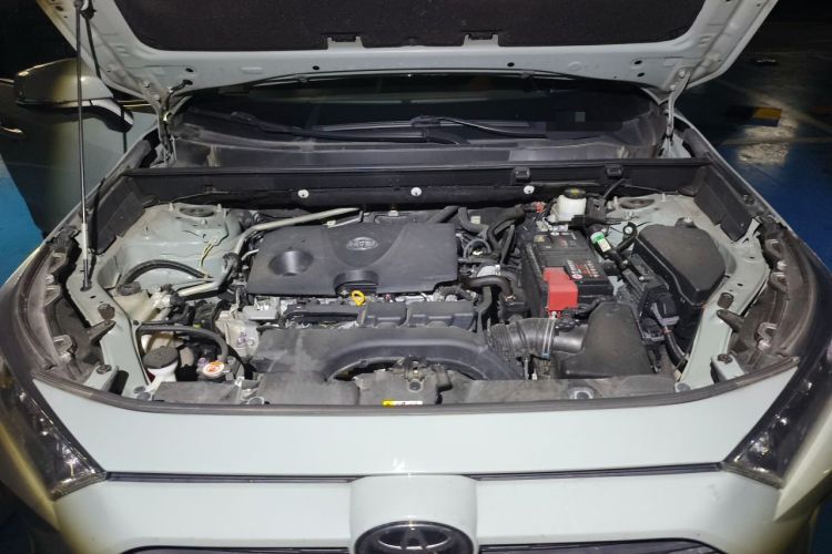 Used Toyota RAV4 2020 2.0L CVT 4x4 Trend Edition Engine Bay