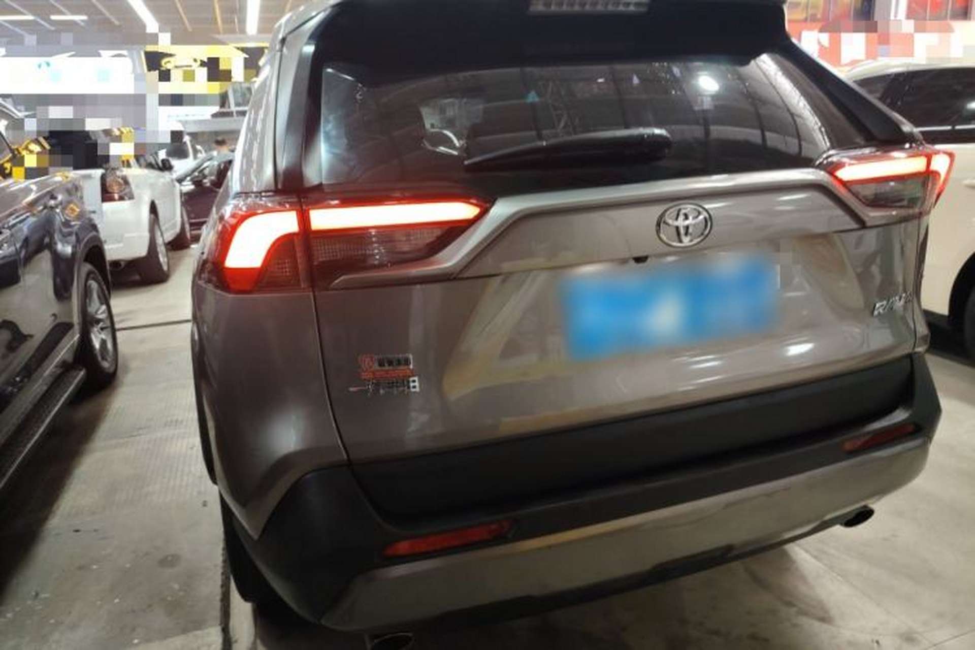 Used Toyota RAV4 2020 2.0L CVT Two-Wheel Drive Fashion Edition Exterior 2