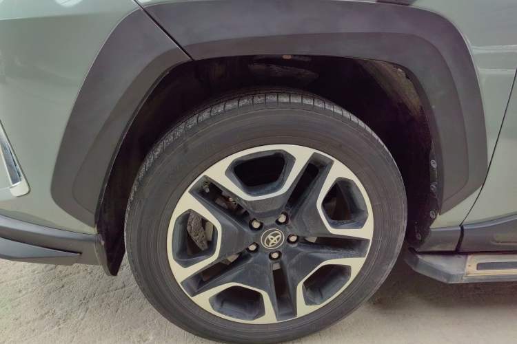 Used Toyota RAV4 2020 2.0L CVT Four-Wheel Drive Prestige Edition Exterior 2