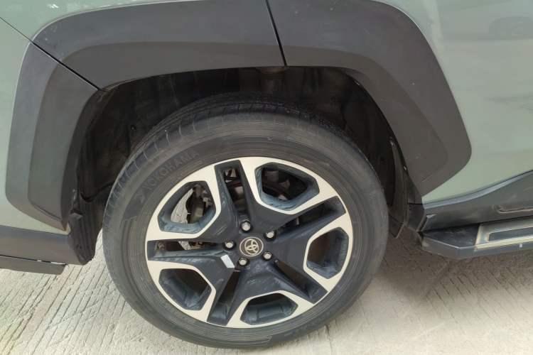 Used Toyota RAV4 2020 2.0L CVT Four-Wheel Drive Prestige Edition Exterior 3
