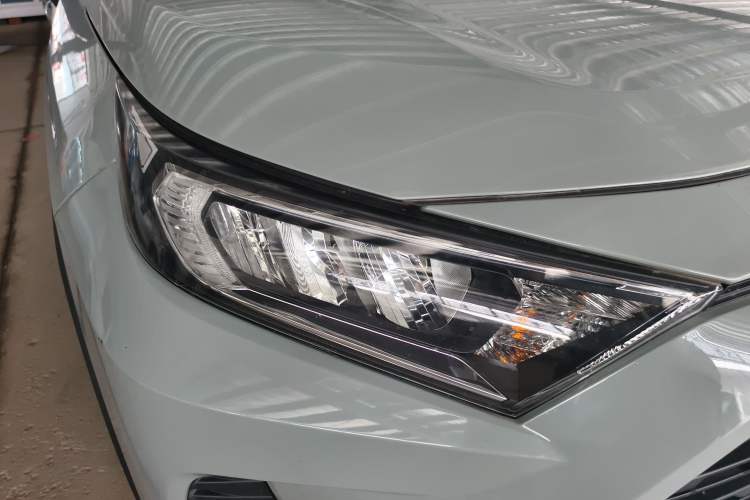 Used Toyota RAV4 2020 2.0L CVT 4x4 Trend Edition Exterior 6