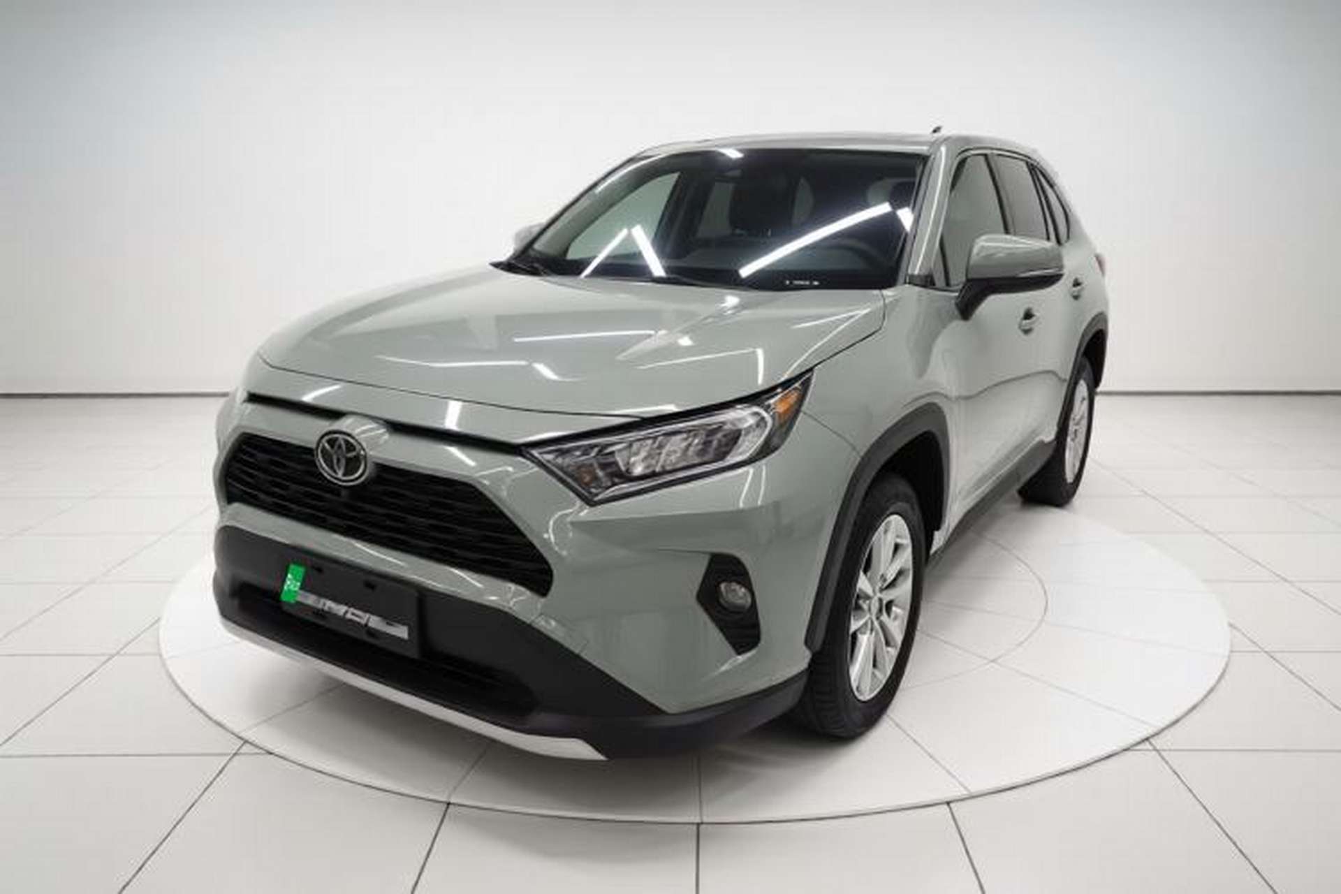 Used Toyota RAV4 2020 2.0L CVT Two-Wheel Drive Fashion Edition Front Left 45 Deg