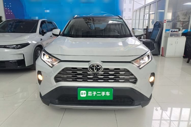 Used Toyota RAV4 2020 2.0L CVT Two-Wheel Drive Prestige Edition Front