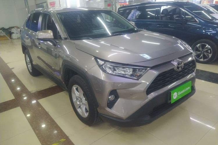 Used Toyota RAV4 2020 2.0L CVT Two-Wheel Drive Urban Edition Front Right 45 Deg