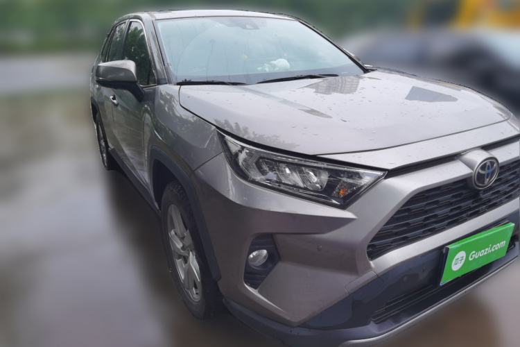 Used Toyota RAV4 2020 2.0L CVT Two-Wheel Drive Fashion PLUS Edition Front Right 45 Deg