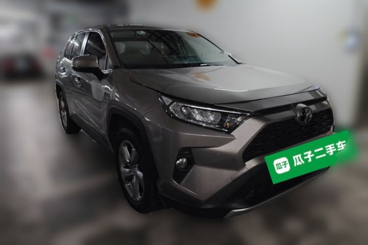 Used Toyota RAV4 2020 2.0L CVT Two-Wheel Drive Fashion PLUS Edition Front Right 45 Deg