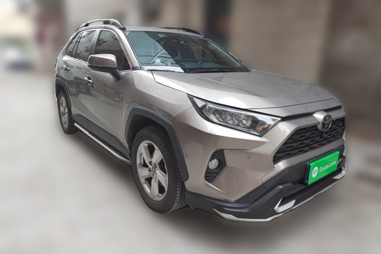 Used Toyota RAV4 2020 2.0L CVT Two-Wheel Drive Fashion Edition Front Right 45 Deg