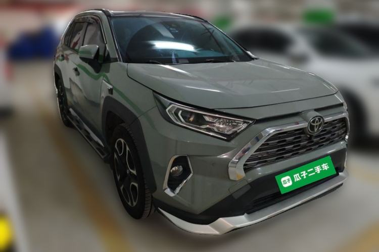 Used Toyota RAV4 2020 2.0L CVT Four-Wheel Drive Prestige Edition Front Right 45 Deg