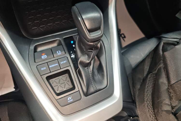 Used Toyota RAV4 2020 Dual-Engine 2.5L E-CVT Two-Wheel Drive Elite Edition Gear Lever
