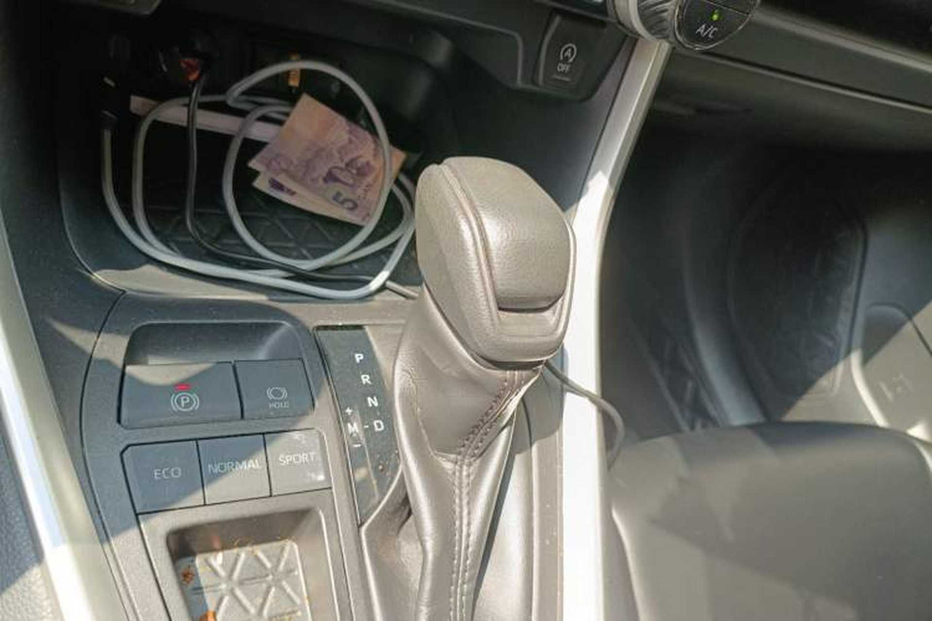 Used Toyota RAV4 2020 2.0L CVT Two-Wheel Drive Fashion Edition Gear Lever
