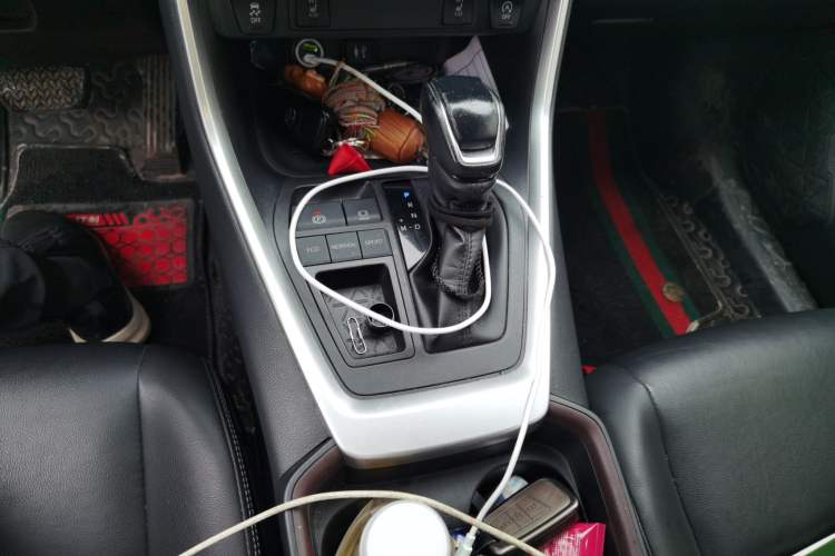Used Toyota RAV4 2020 2.0L CVT Two-Wheel Drive Fashion PLUS Edition Gear Lever