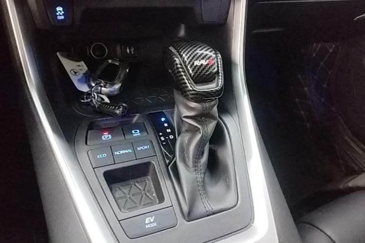 Used Toyota RAV4 2020 Dual-Engine 2.5L E-CVT Two-Wheel Drive Elite Edition Gear Lever