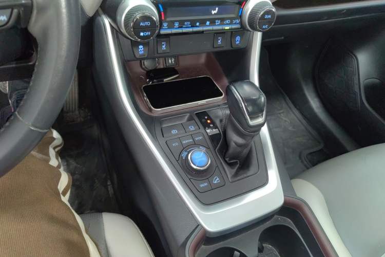 Used Toyota RAV4 2020 2.0L CVT Four-Wheel Drive Prestige Edition Gear Lever