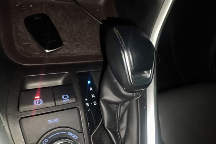 Used Toyota RAV4 2020 Dual-Motor 2.5L E-CVT Four-Wheel Drive Flagship Edition Gear Lever