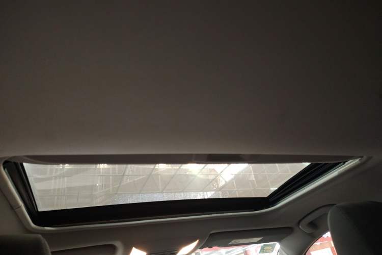 Used Toyota RAV4 2020 2.0L CVT Two-Wheel Drive Fashion Edition Headliner