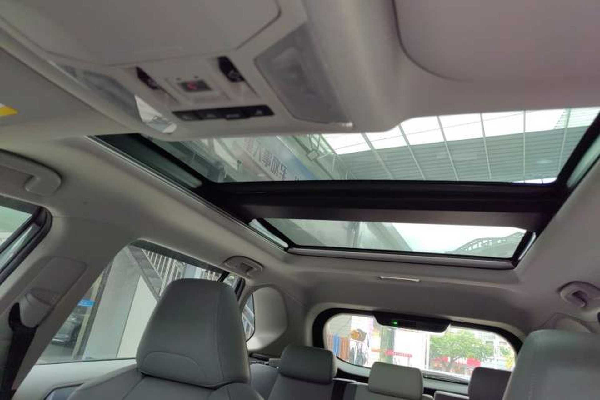 Used Toyota RAV4 2020 2.0L CVT Four-Wheel Drive Prestige Edition Headliner