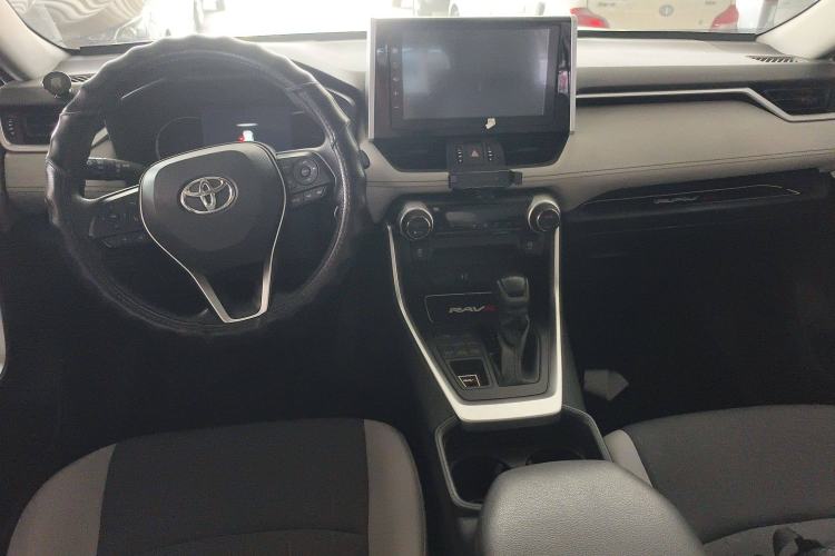 Used Toyota RAV4 2020 2.0L CVT 4x4 Trend Edition Interior 2