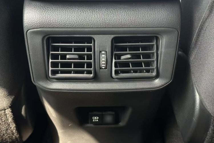 Used Toyota RAV4 2020 Dual-Engine 2.5L E-CVT Two-Wheel Drive Elite Edition Interior 5