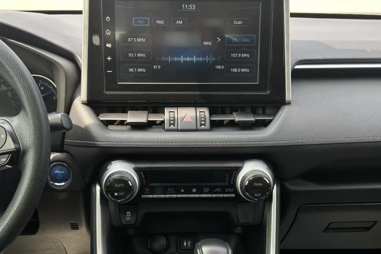 Used Toyota RAV4 2020 Dual-Engine 2.5L E-CVT Two-Wheel Drive Elite Edition Interior 7