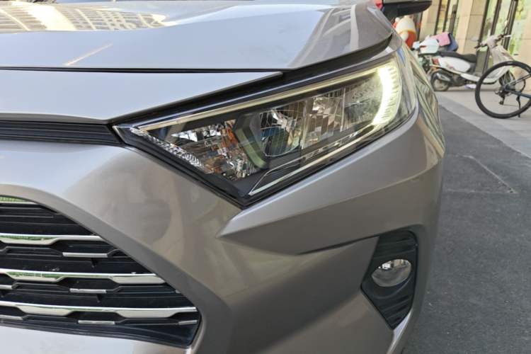 Used Toyota RAV4 2020 2.0L CVT Two-Wheel Drive Urban Edition Left Front Headlight