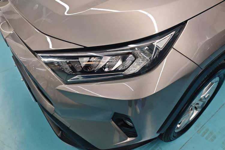 Used Toyota RAV4 2020 Dual-Engine 2.5L E-CVT Two-Wheel Drive Elite Edition Left Front Headlight