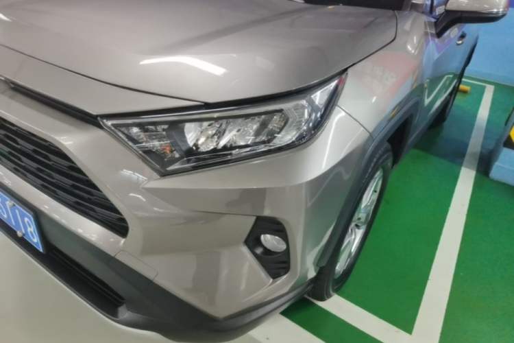 Used Toyota RAV4 2020 2.0L CVT 4x4 Style PLUS Edition Left Front Headlight