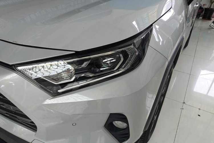 Used Toyota RAV4 2020 2.0L CVT Two-Wheel Drive Prestige Edition Left Front Headlight