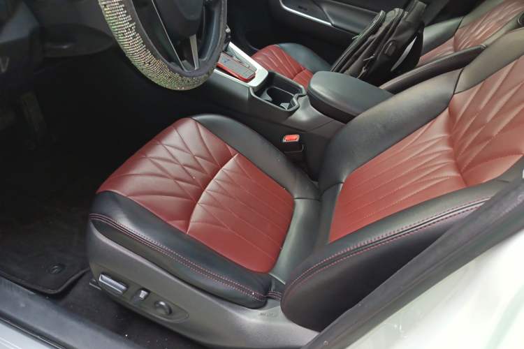Used Toyota RAV4 2020 2.0L CVT Two-Wheel Drive Fashion Edition Left Front Seat