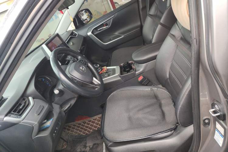 Used Toyota RAV4 2020 Dual-Engine 2.5L E-CVT 4x4 Elite PLUS Edition Left Front Seat