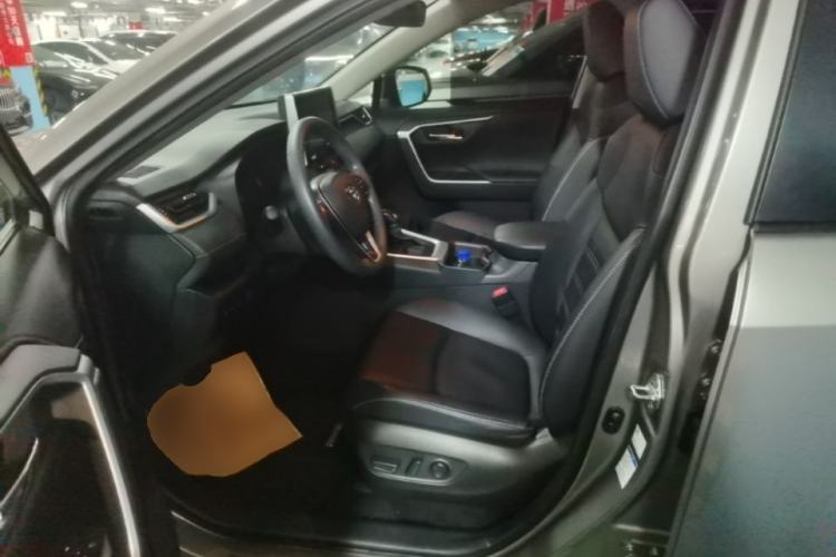 Used Toyota RAV4 2020 2.0L CVT 4x4 Style PLUS Edition Left Front Seat