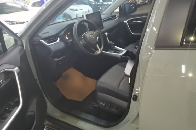 Used Toyota RAV4 2020 2.0L CVT 4x4 Trend Edition Left Front Seat